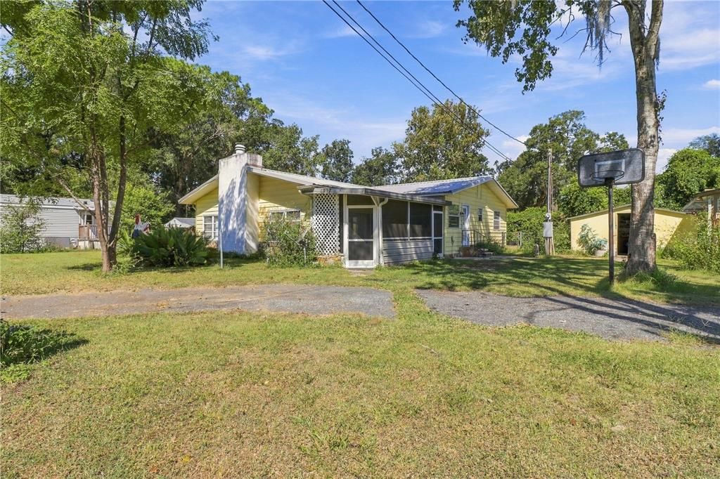 На продажу: $169,900 (3 спален, 3 ванн, 1811 Квадратных фут)
