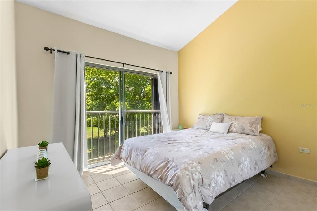 For Sale: $385,000 (3 beds, 2 baths, 2060 Square Feet)