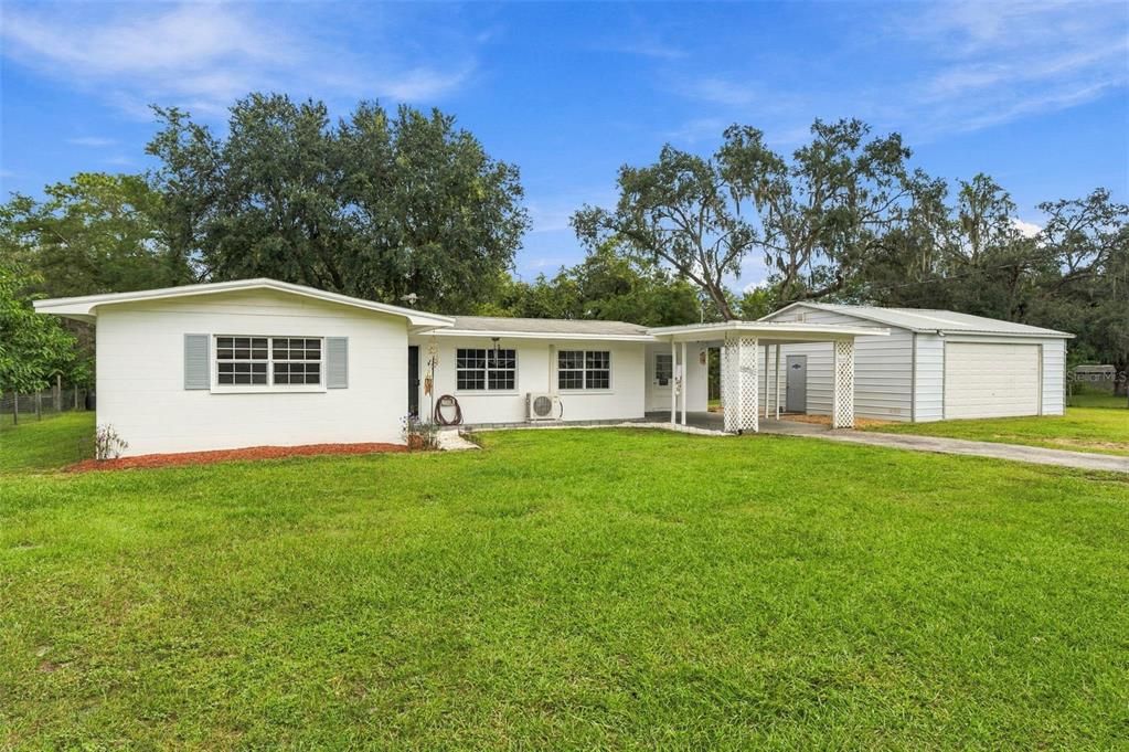 For Sale: $259,900 (2 beds, 1 baths, 1119 Square Feet)