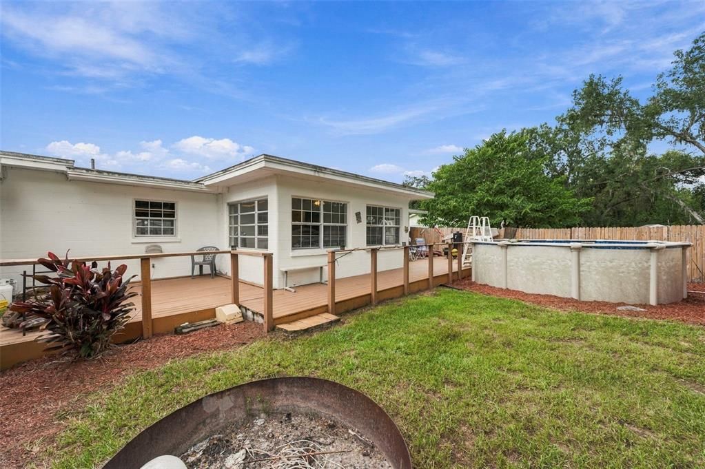 For Sale: $259,900 (2 beds, 1 baths, 1119 Square Feet)