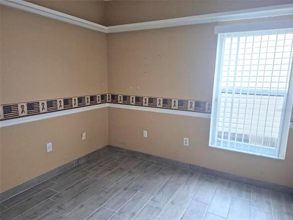 En Venta: $339,900 (3 camas, 2 baños, 1948 Pies cuadrados)