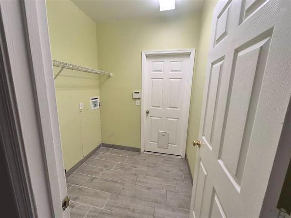 En Venta: $339,900 (3 camas, 2 baños, 1948 Pies cuadrados)