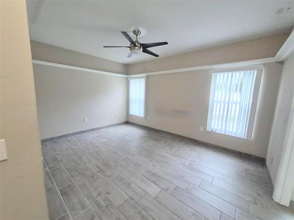 En Venta: $339,900 (3 camas, 2 baños, 1948 Pies cuadrados)