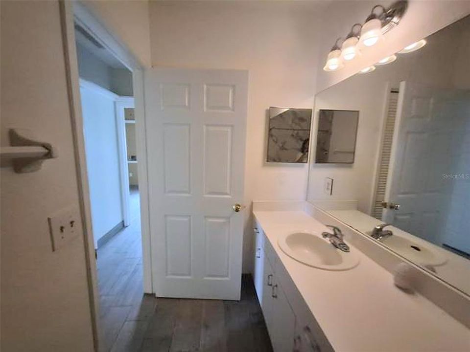 En Venta: $339,900 (3 camas, 2 baños, 1948 Pies cuadrados)