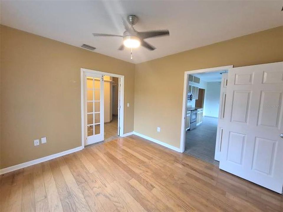 En Venta: $339,900 (3 camas, 2 baños, 1948 Pies cuadrados)
