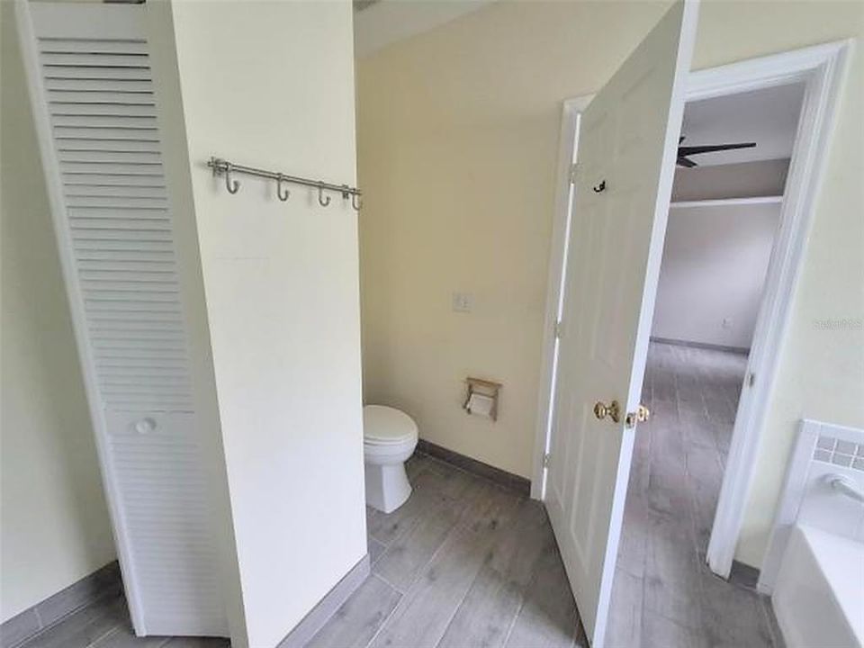 En Venta: $339,900 (3 camas, 2 baños, 1948 Pies cuadrados)