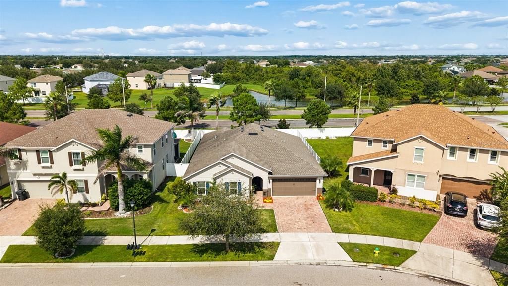 En Venta: $439,000 (4 camas, 2 baños, 2739 Pies cuadrados)