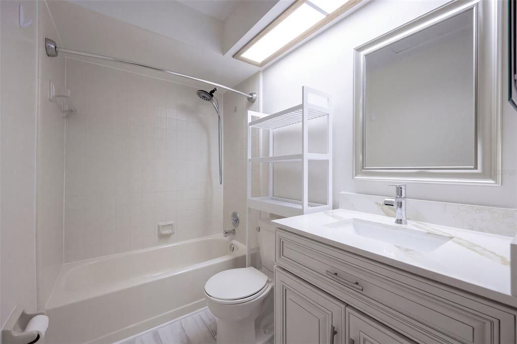 For Sale: $205,000 (2 beds, 2 baths, 1224 Square Feet)