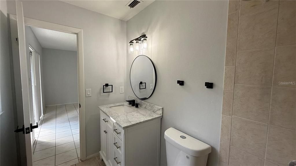 For Rent: $1,800 (2 beds, 2 baths, 1000 Square Feet)