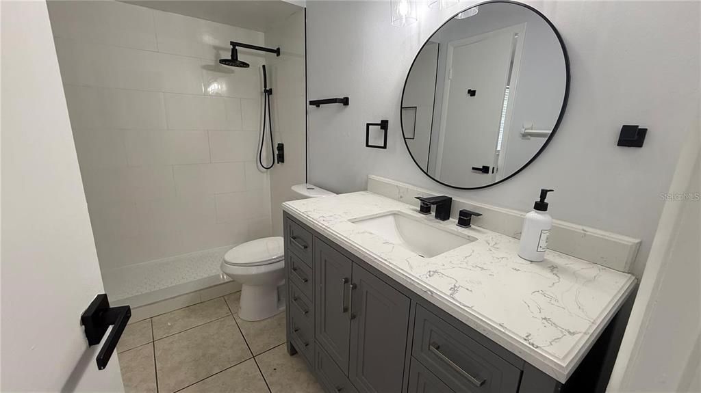 For Rent: $1,800 (2 beds, 2 baths, 1000 Square Feet)