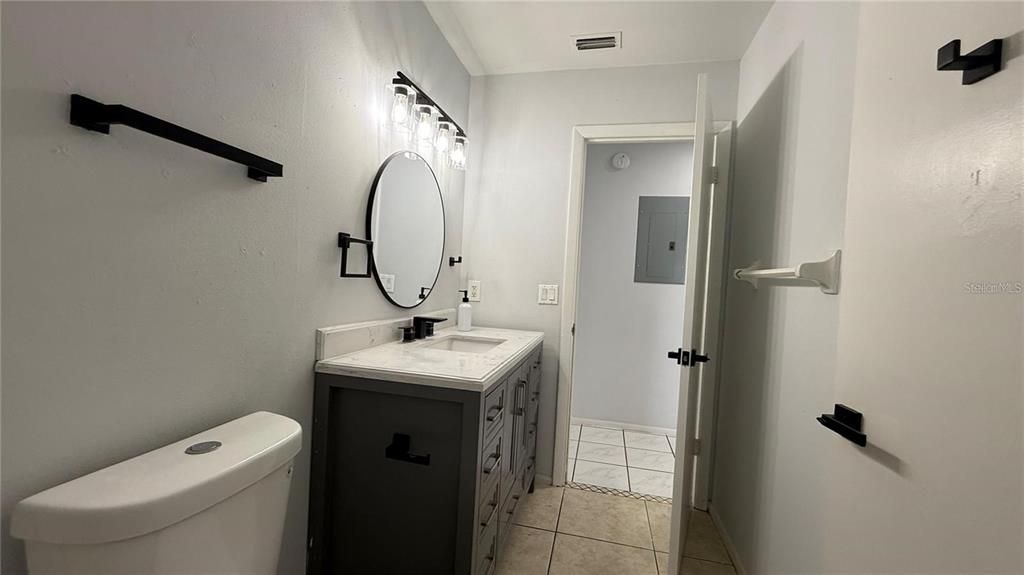 For Rent: $1,800 (2 beds, 2 baths, 1000 Square Feet)