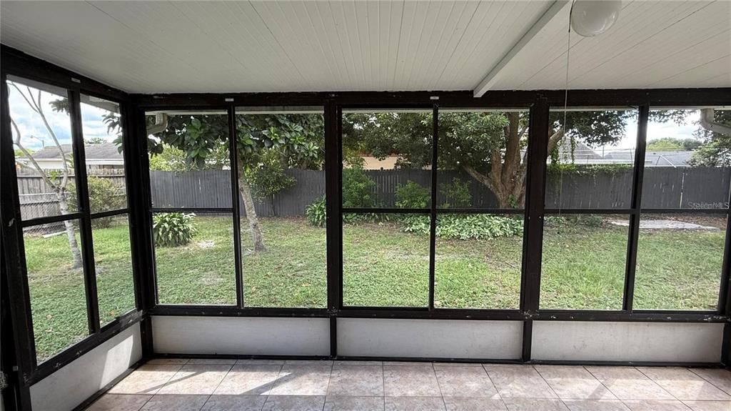 For Rent: $1,800 (2 beds, 2 baths, 1000 Square Feet)