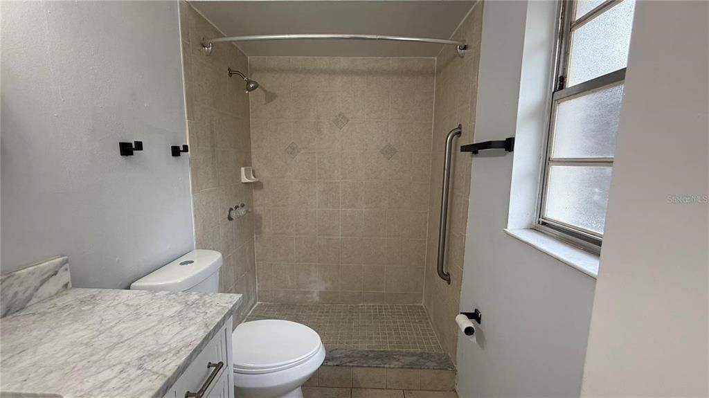 For Rent: $1,800 (2 beds, 2 baths, 1000 Square Feet)