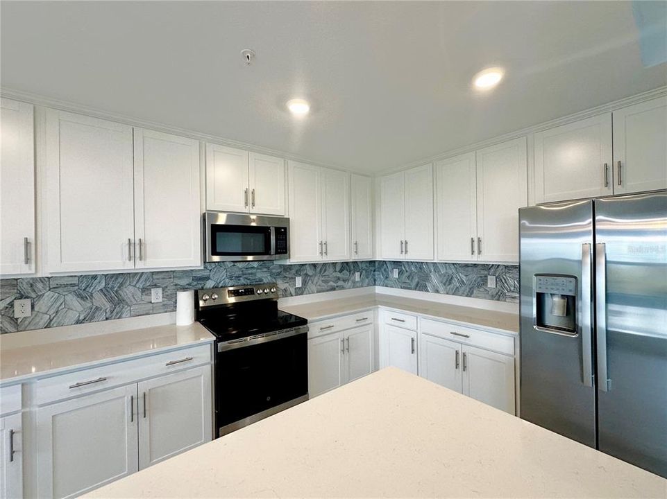 For Sale: $218,000 (2 beds, 2 baths, 1154 Square Feet)
