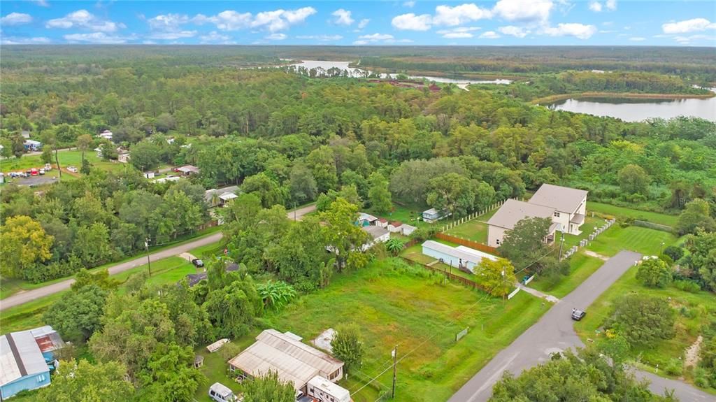 На продажу: $129,900 (0.43 acres)
