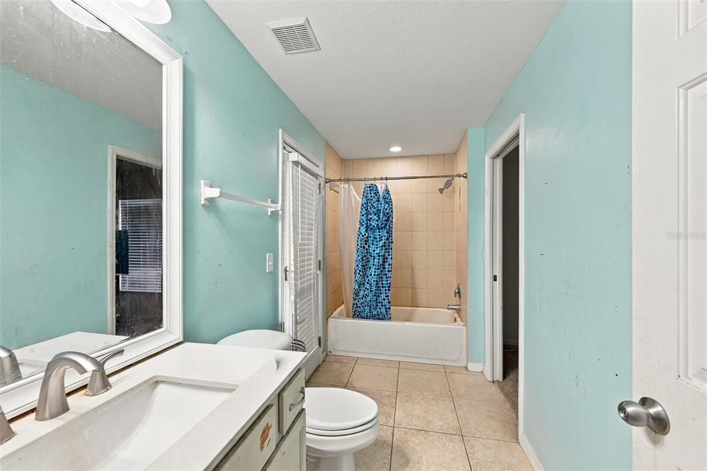 En Venta: $726,000 (4 camas, 2 baños, 2196 Pies cuadrados)
