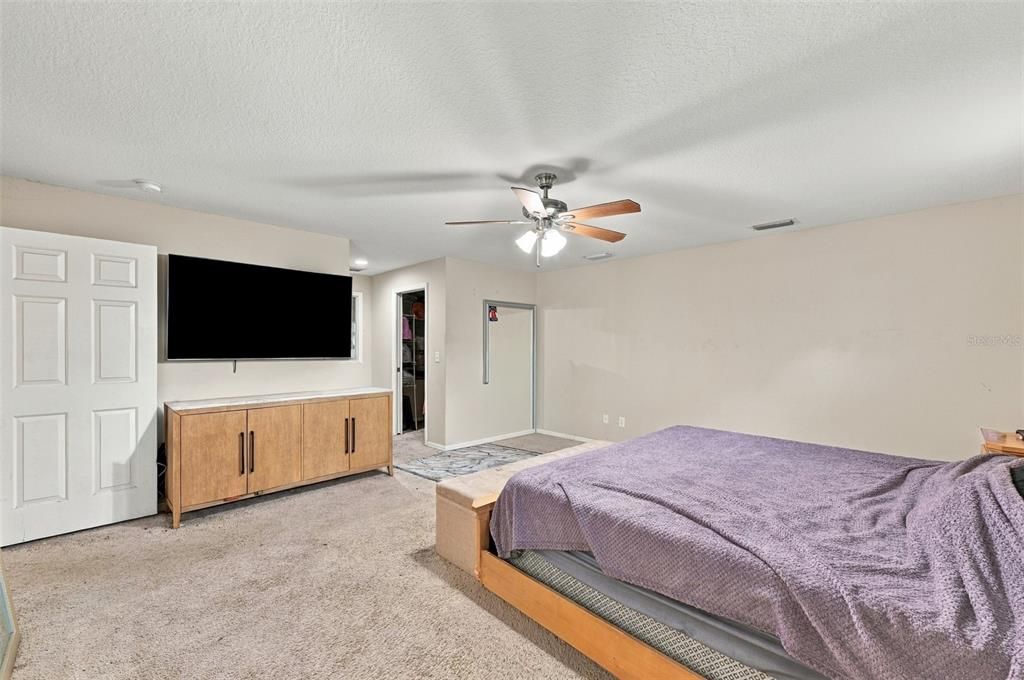 En Venta: $726,000 (4 camas, 2 baños, 2196 Pies cuadrados)