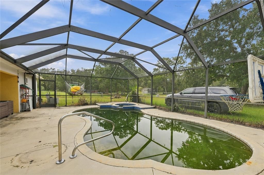 En Venta: $726,000 (4 camas, 2 baños, 2196 Pies cuadrados)