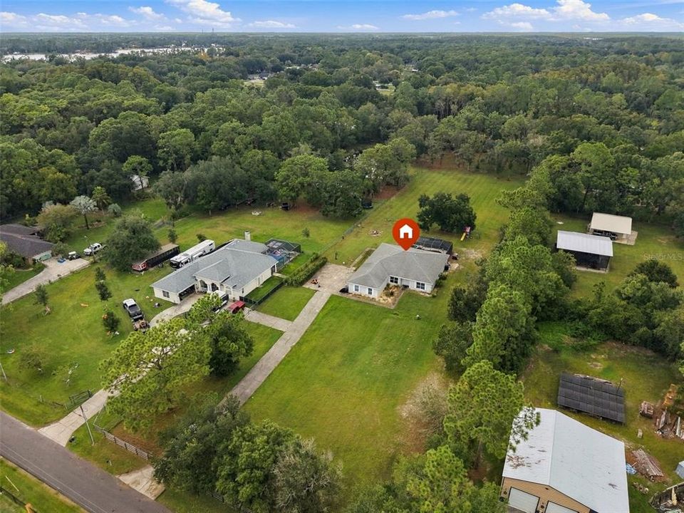 En Venta: $726,000 (4 camas, 2 baños, 2196 Pies cuadrados)