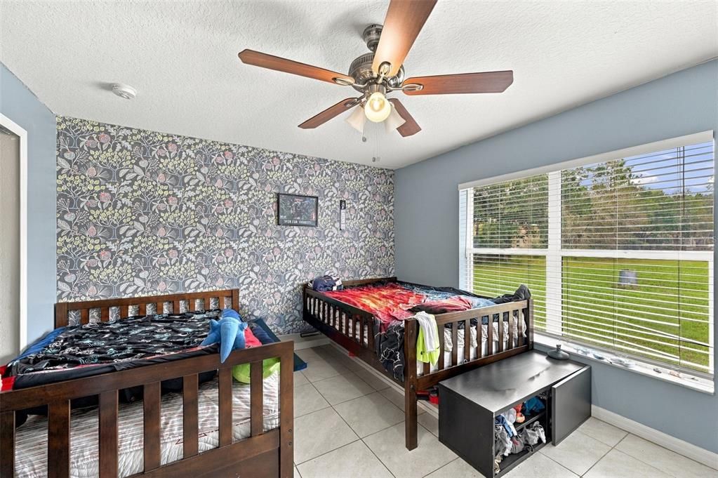 En Venta: $726,000 (4 camas, 2 baños, 2196 Pies cuadrados)