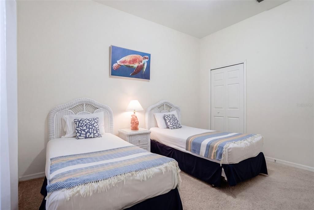 For Sale: $174,999 (3 beds, 2 baths, 1227 Square Feet)