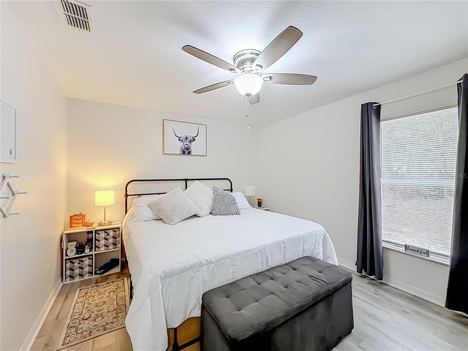 En Venta: $369,900 (4 camas, 2 baños, 2176 Pies cuadrados)