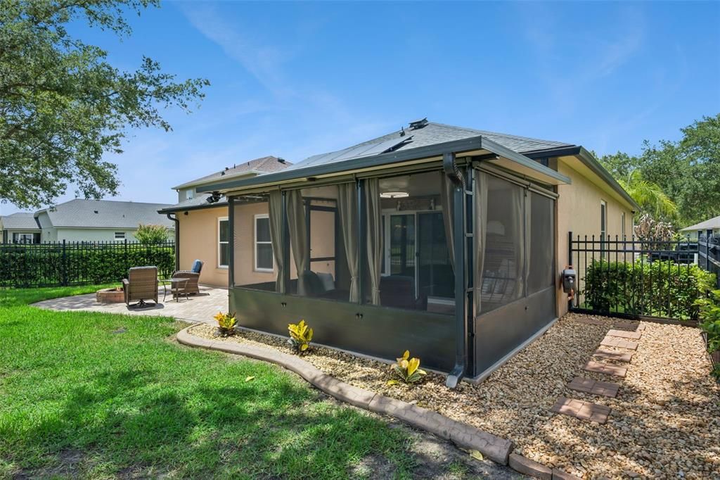 Под контрактом: $489,900 (4 спален, 2 ванн, 1881 Квадратных фут)