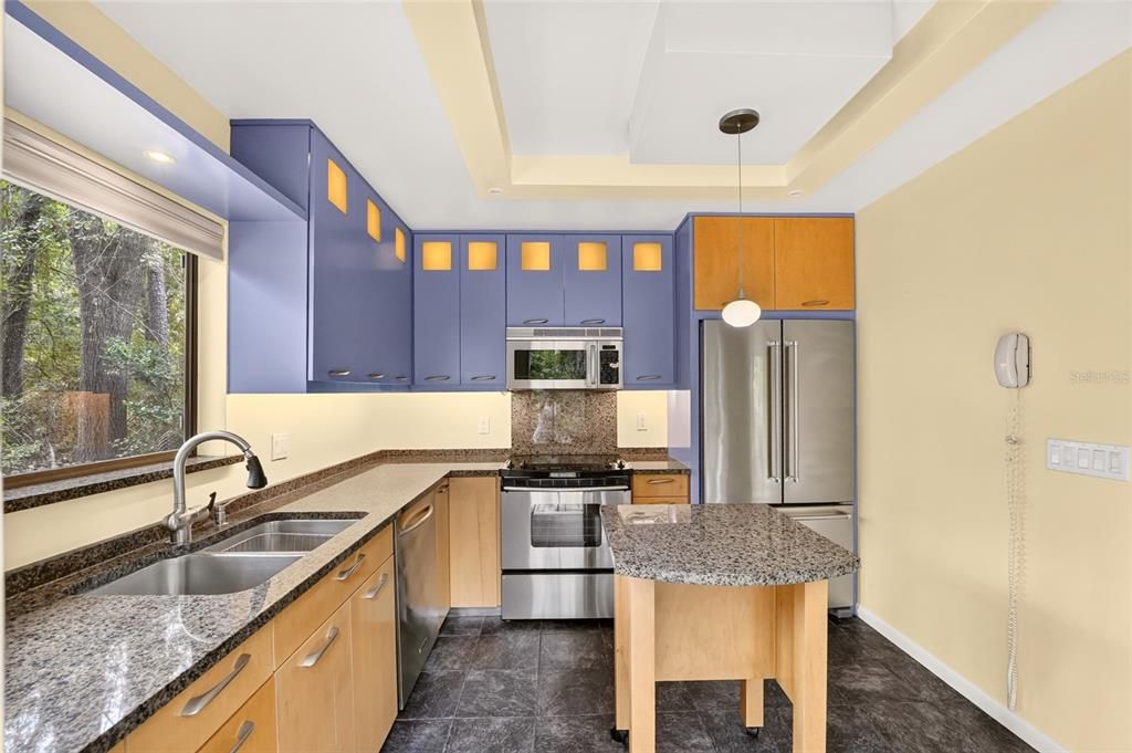 En Venta: $249,000 (2 camas, 2 baños, 1255 Pies cuadrados)