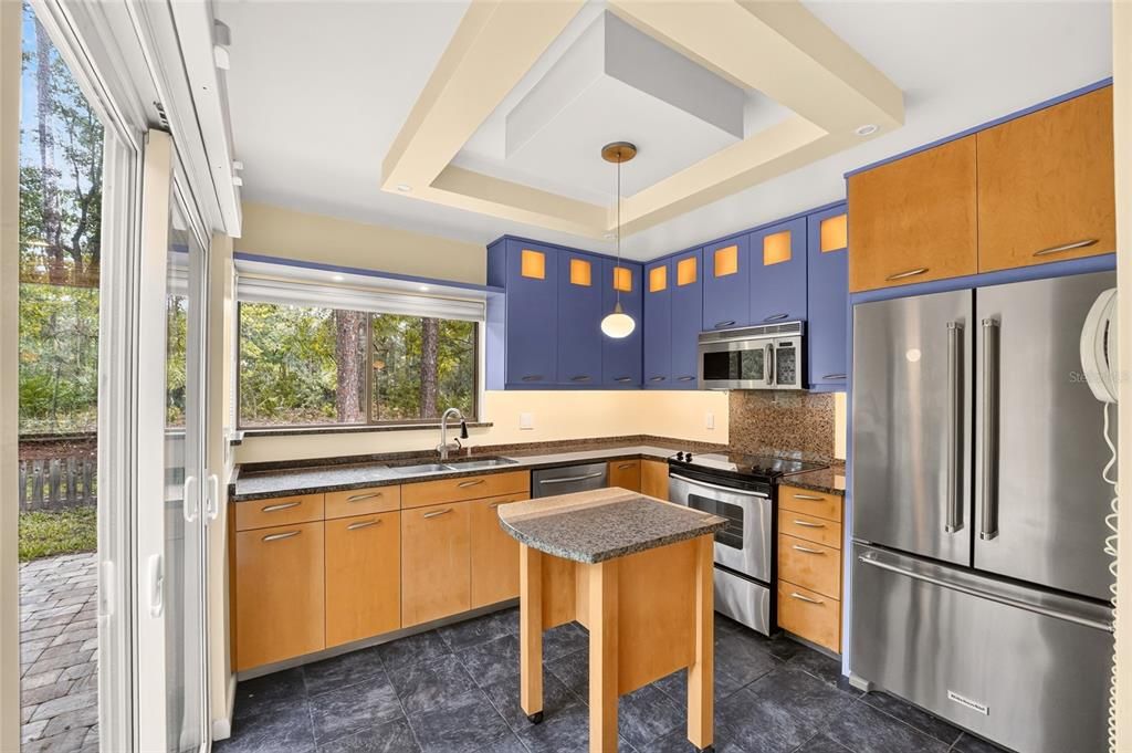 En Venta: $249,000 (2 camas, 2 baños, 1255 Pies cuadrados)