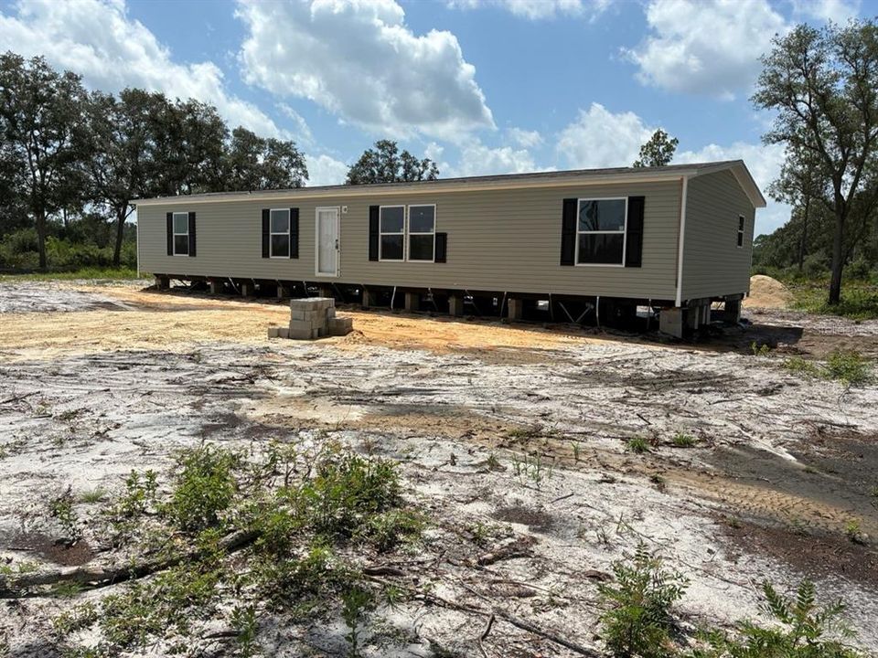 Recently Sold: $230,500 (3 beds, 2 baths, 1812 Square Feet)