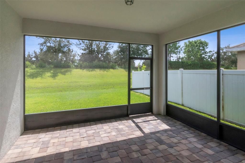 En Venta: $400,000 (3 camas, 2 baños, 2556 Pies cuadrados)