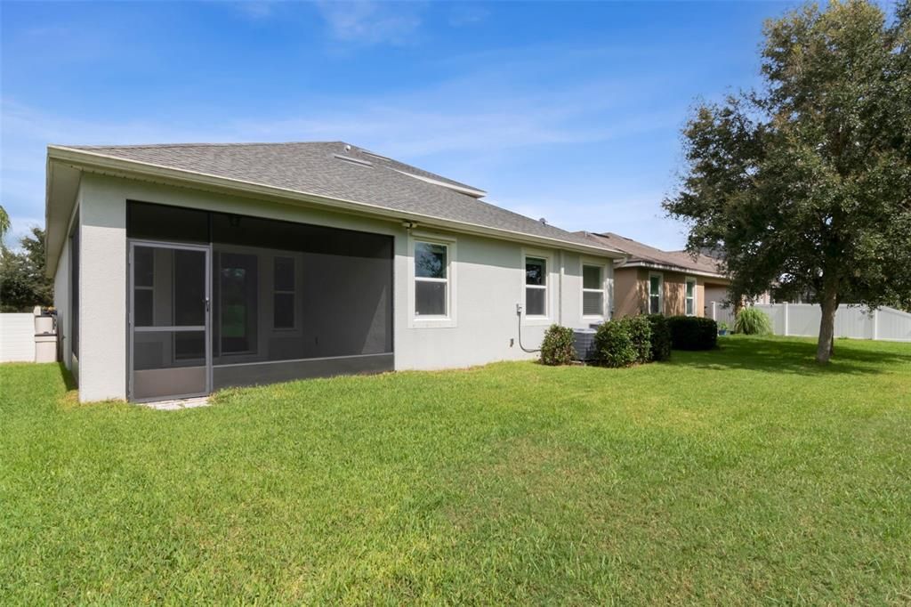 En Venta: $400,000 (3 camas, 2 baños, 2556 Pies cuadrados)