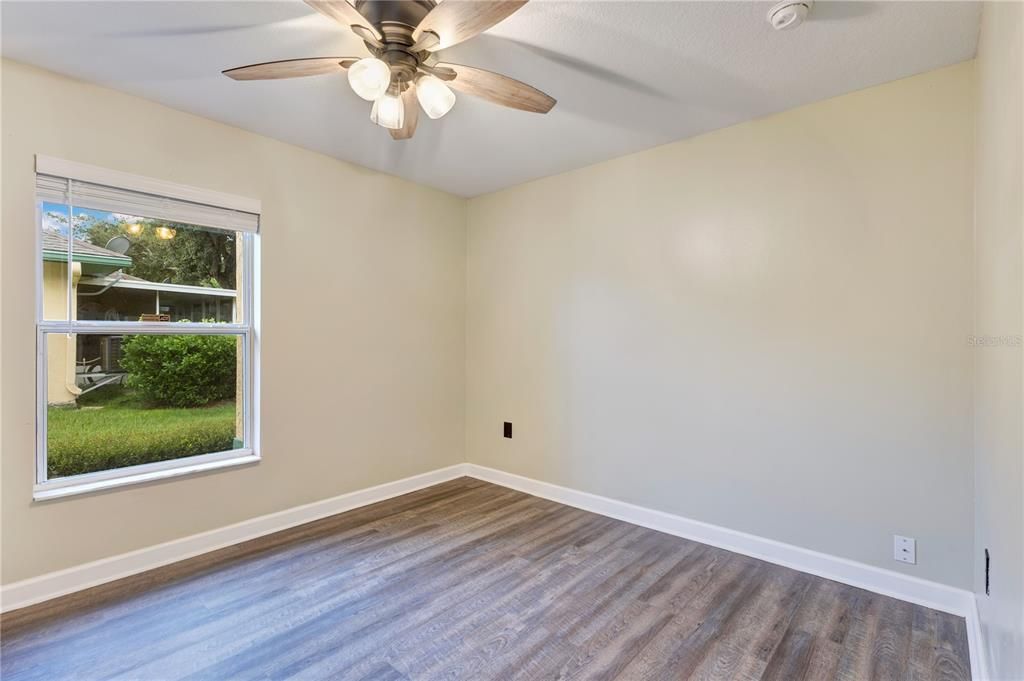 For Sale: $250,000 (3 beds, 2 baths, 1154 Square Feet)