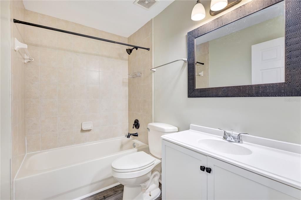 For Sale: $250,000 (3 beds, 2 baths, 1154 Square Feet)