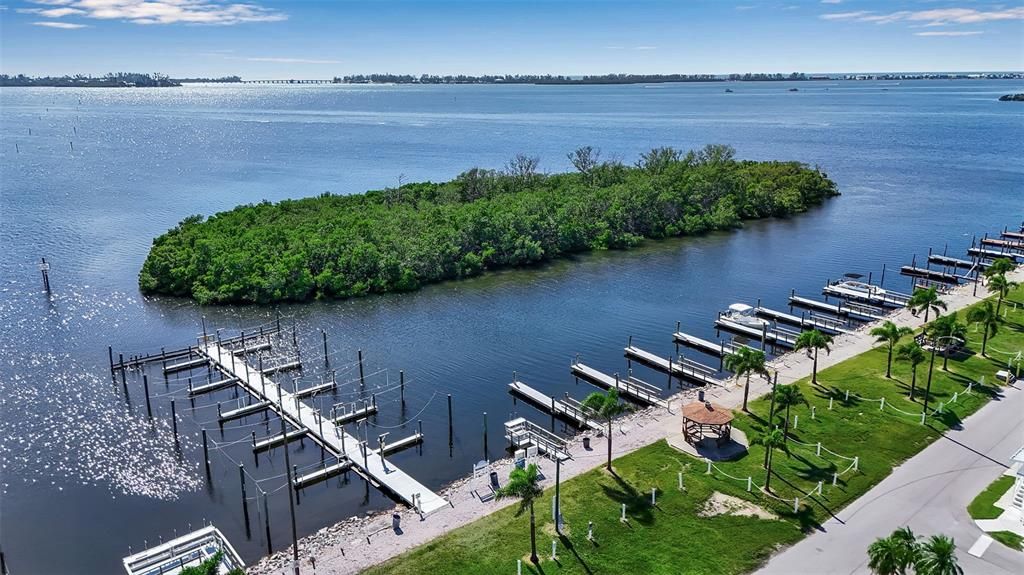 For Sale: $81,000 (0.11 acres)