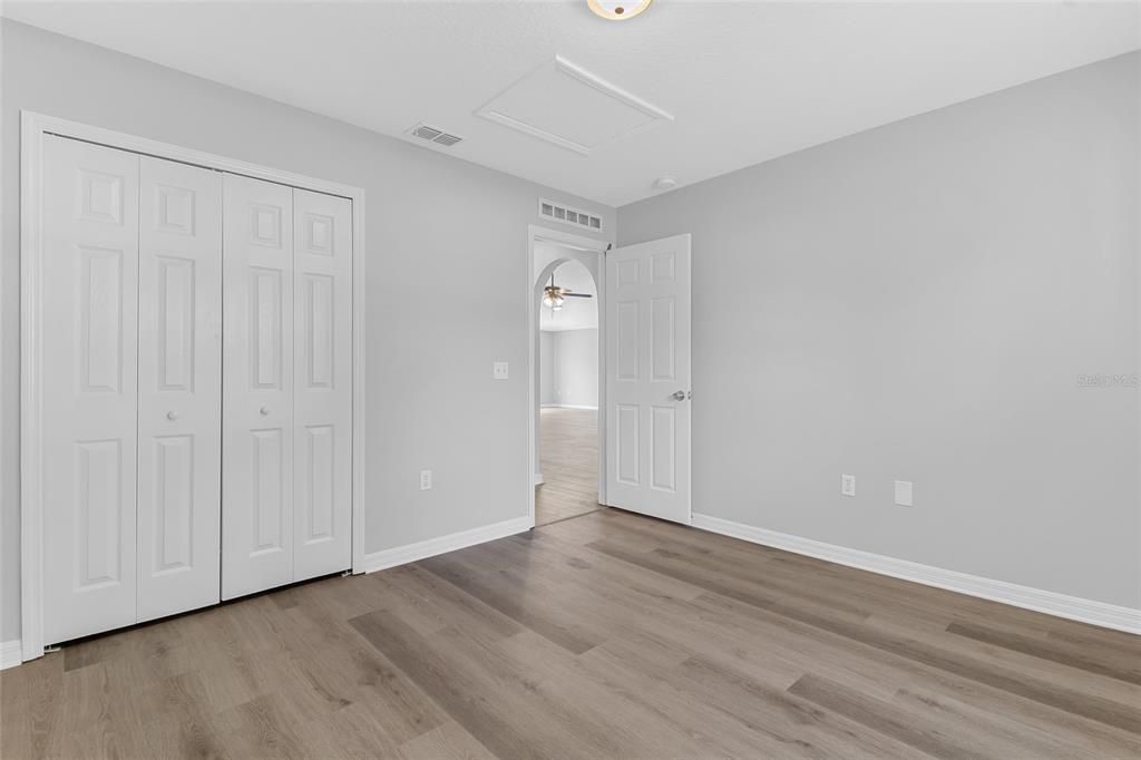 For Sale: $385,000 (3 beds, 2 baths, 1631 Square Feet)
