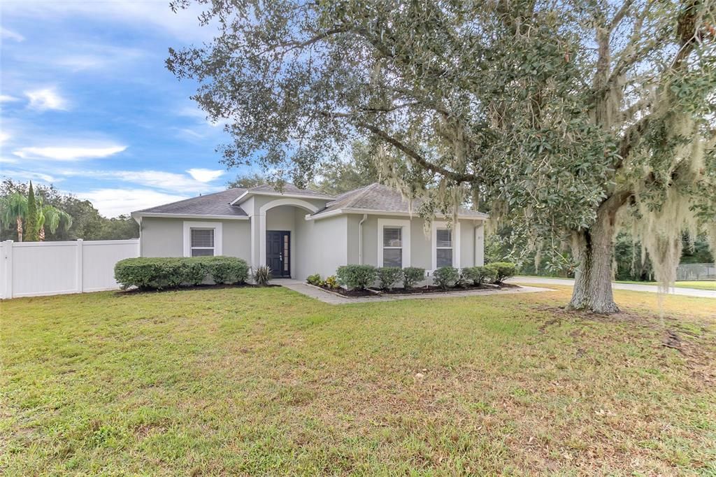 For Sale: $385,000 (3 beds, 2 baths, 1631 Square Feet)