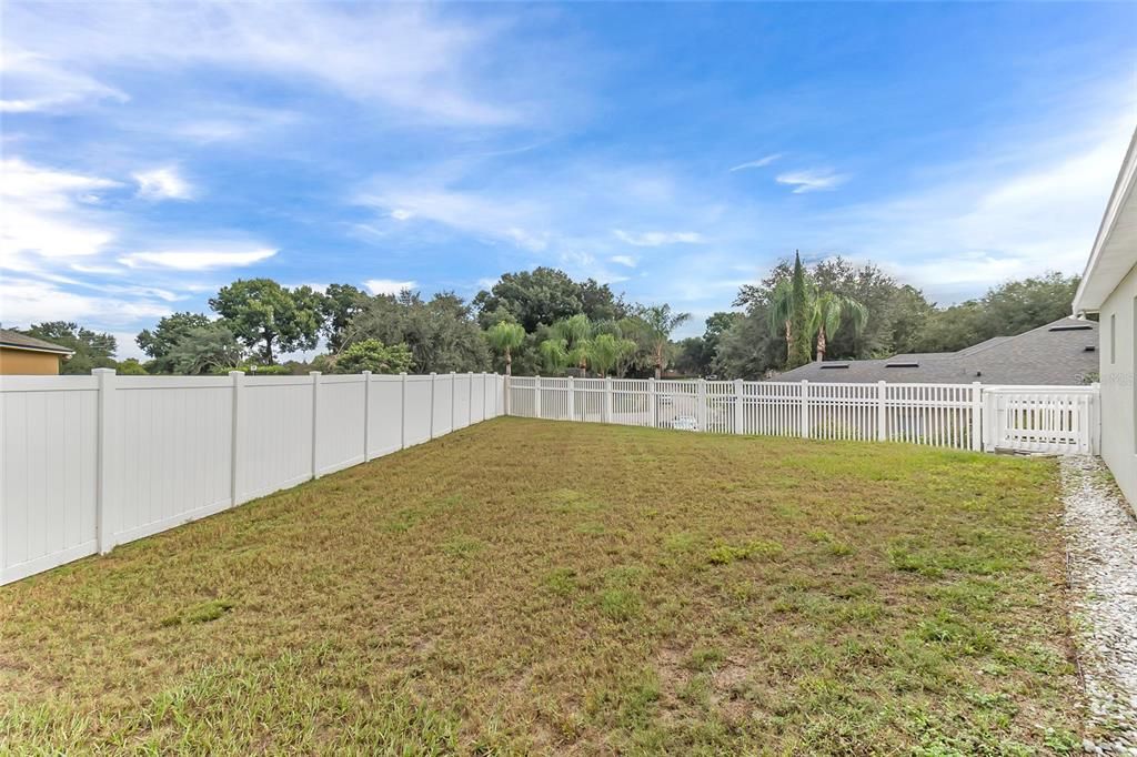 For Sale: $385,000 (3 beds, 2 baths, 1631 Square Feet)