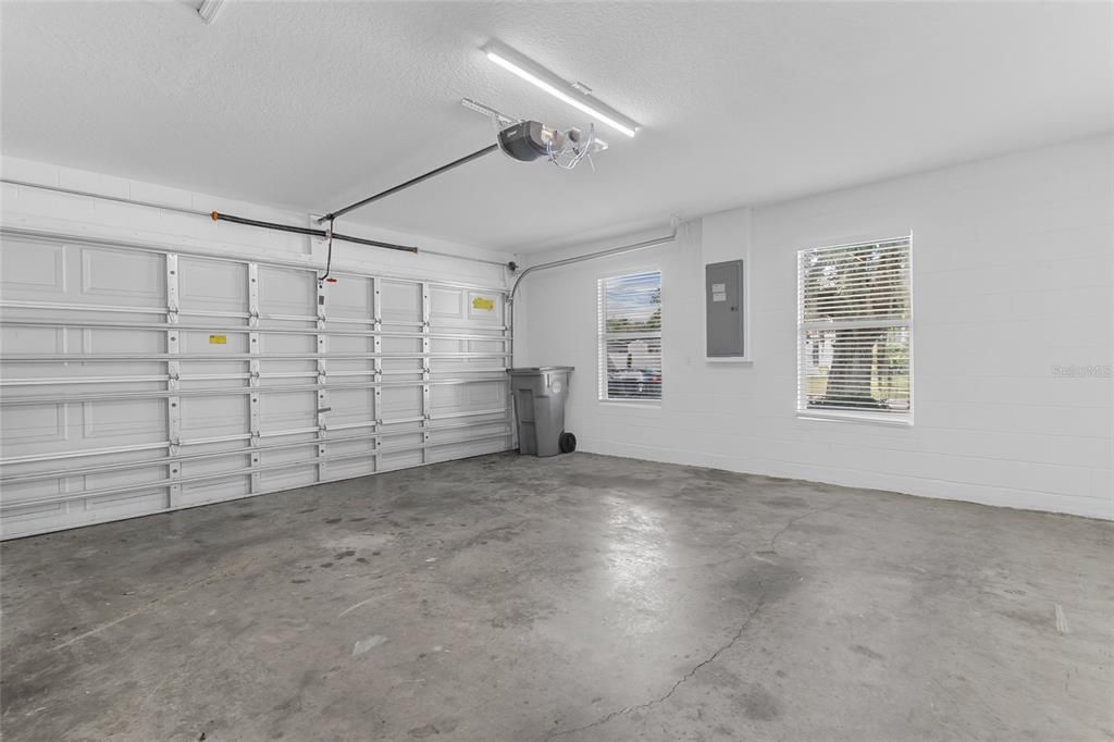 For Sale: $385,000 (3 beds, 2 baths, 1631 Square Feet)