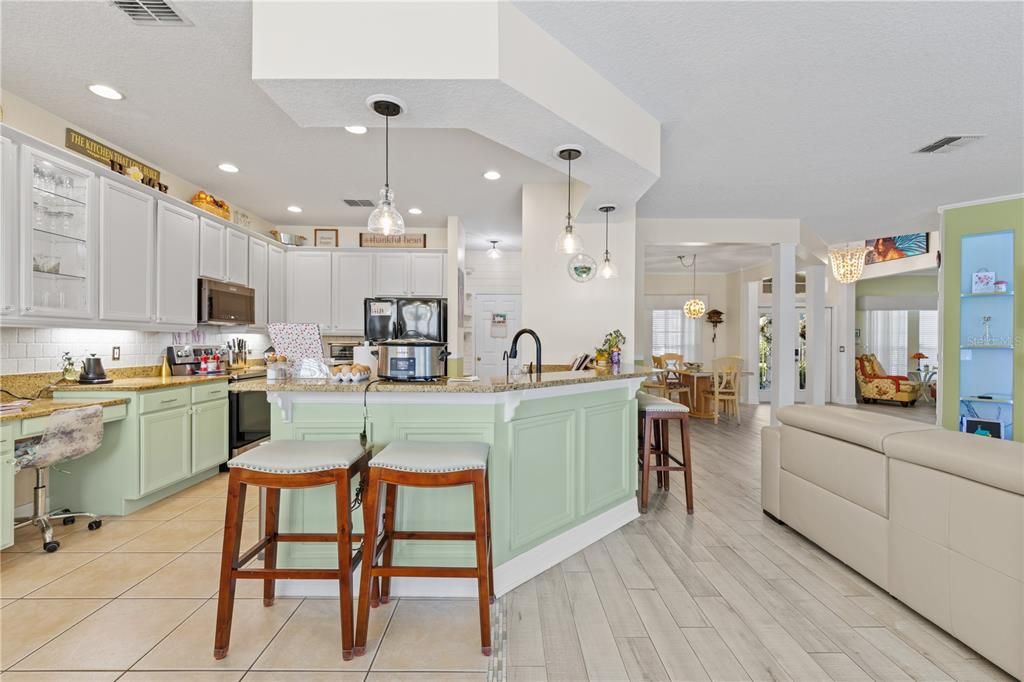 For Sale: $719,000 (5 beds, 3 baths, 3100 Square Feet)