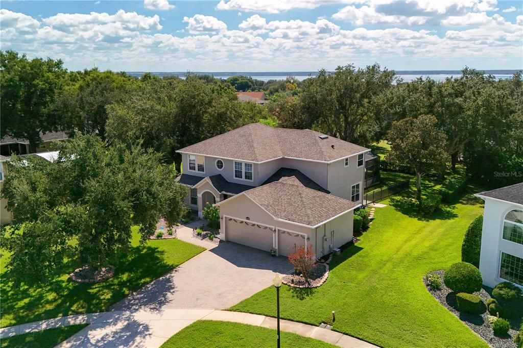 For Sale: $719,000 (5 beds, 3 baths, 3100 Square Feet)