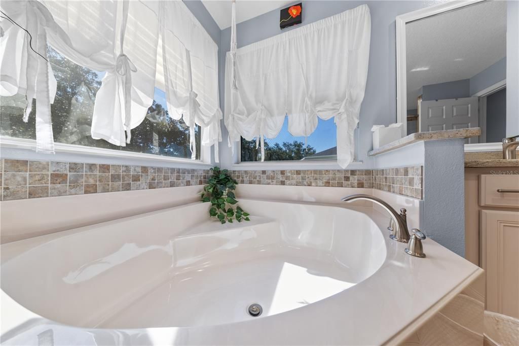 For Sale: $719,000 (5 beds, 3 baths, 3100 Square Feet)