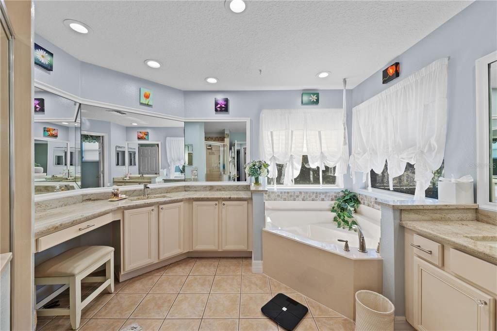 For Sale: $719,000 (5 beds, 3 baths, 3100 Square Feet)