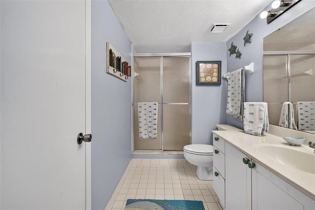 En Venta: $449,000 (2 camas, 2 baños, 1383 Pies cuadrados)