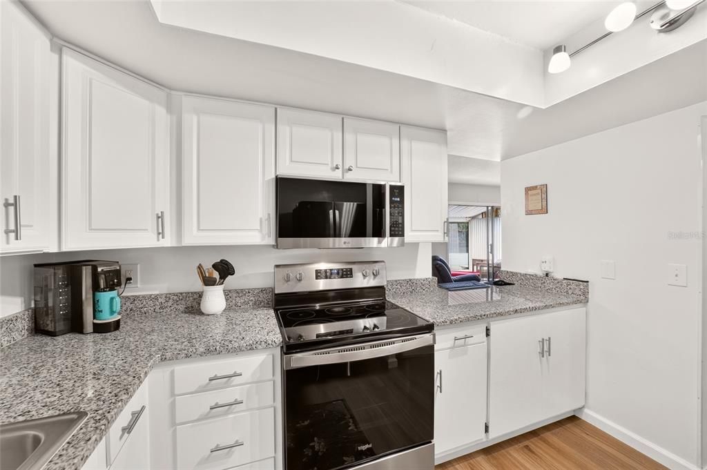 En Venta: $148,000 (2 camas, 2 baños, 1068 Pies cuadrados)