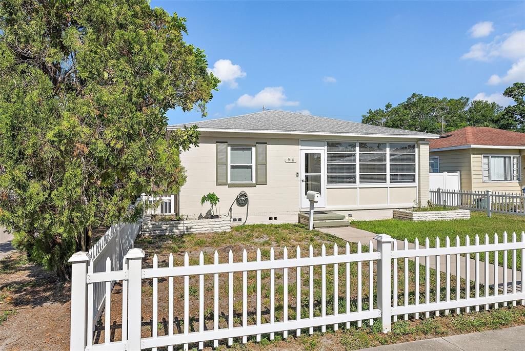 En Venta: $465,000 (3 camas, 2 baños, 1490 Pies cuadrados)