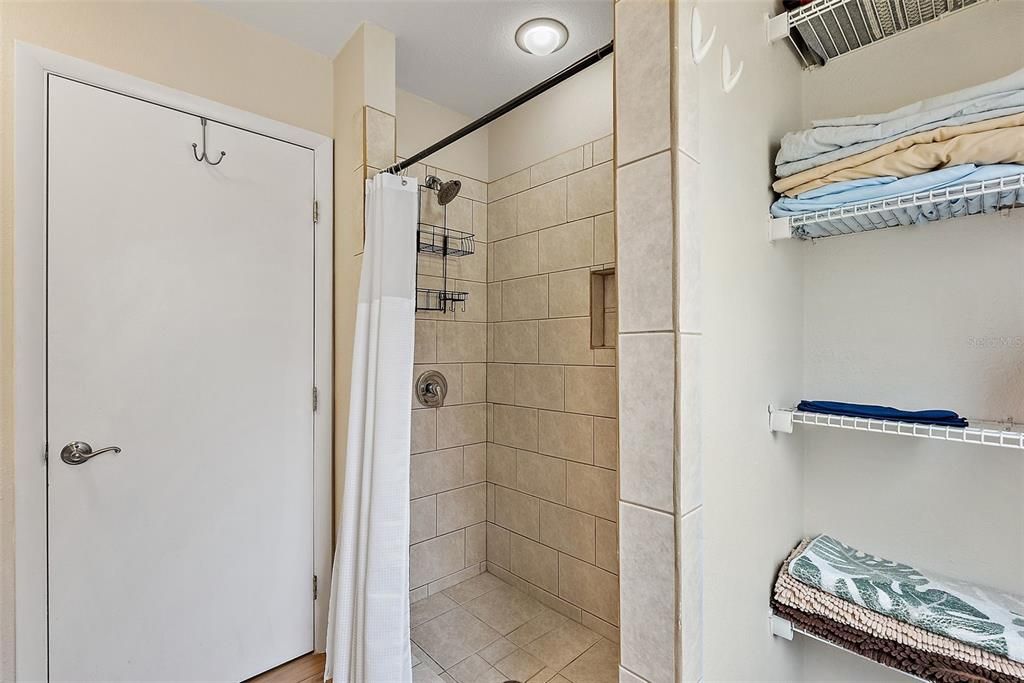 En Venta: $465,000 (3 camas, 2 baños, 1490 Pies cuadrados)