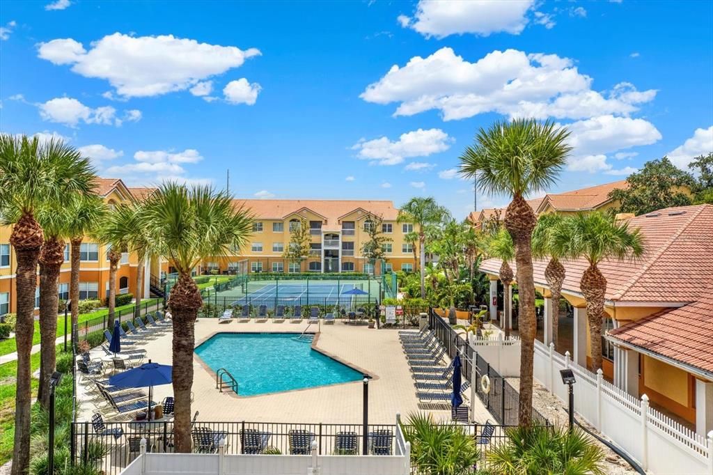 For Sale: $199,900 (1 beds, 1 baths, 725 Square Feet)