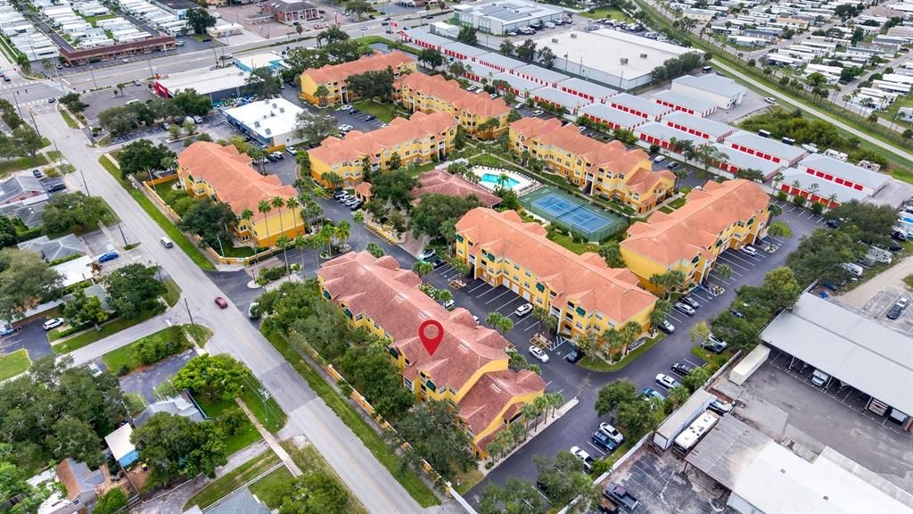 For Sale: $199,900 (1 beds, 1 baths, 725 Square Feet)