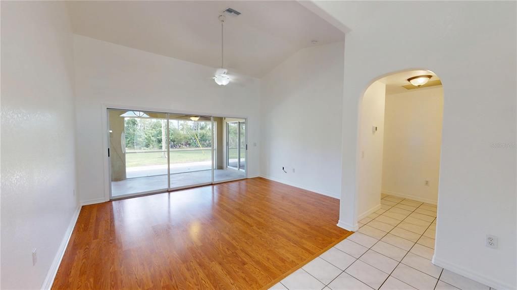 В аренду: $2,500 (3 спален, 2 ванн, 1718 Квадратных фут)